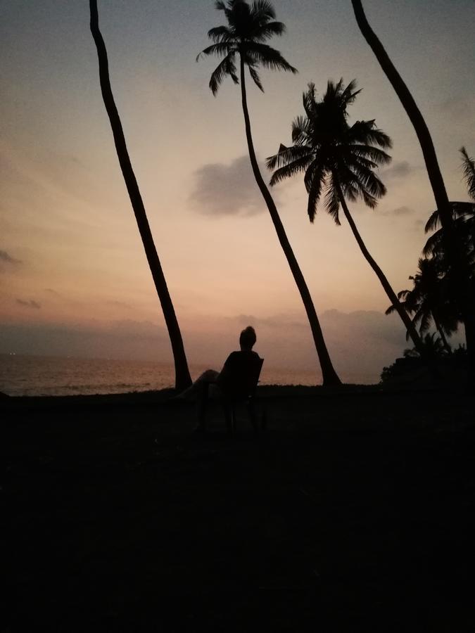 Maadathil Cottages Varkala Exteriör bild