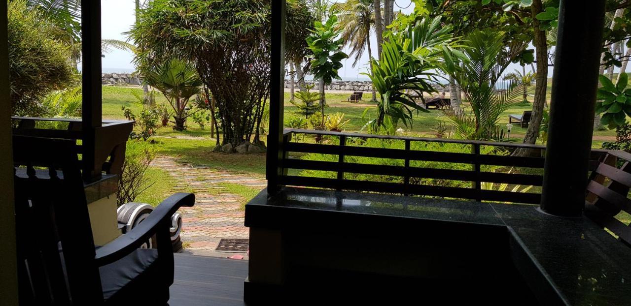 Maadathil Cottages Varkala Exteriör bild